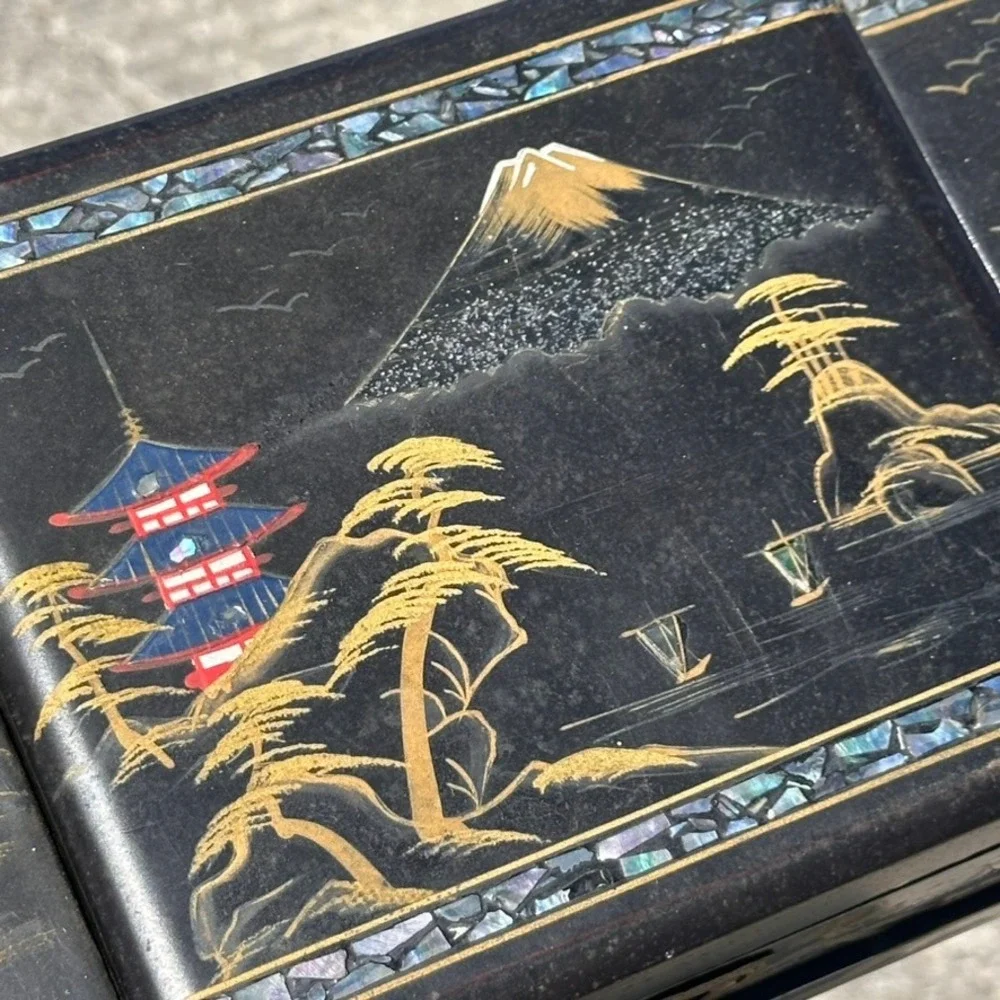 Vintage Black Lacquer Japanese Jewelry Music Box Working Music Sankyo Japan